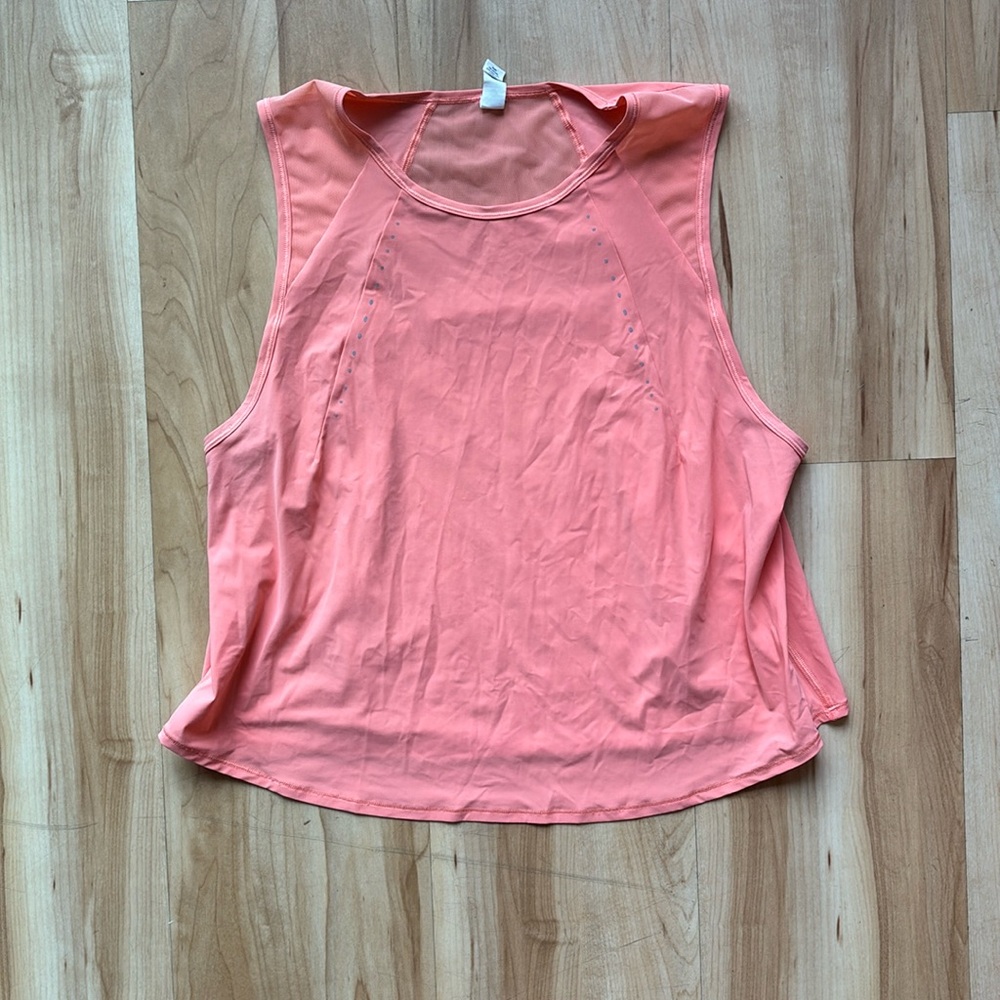 Lulu sculpt tank